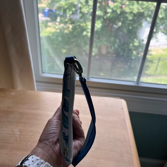 Brighton Bella Life is Beautiful Wristlet White Blue Floral Phone Bag Purse - Picture 11 of 12